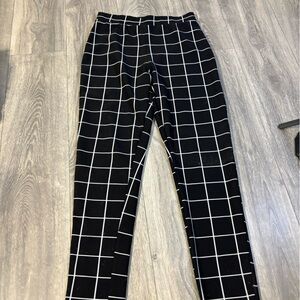 Black and White Grid Leggings